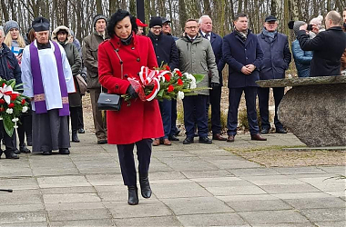Dyrektor Narodowego Instytutu Samorządu Terytorialnego – dr Iwona Wieczorek wzięła udział w obchodach 159 rocznicy wybuchu powstania styczniowego oraz bitwy pod Dobrą. 